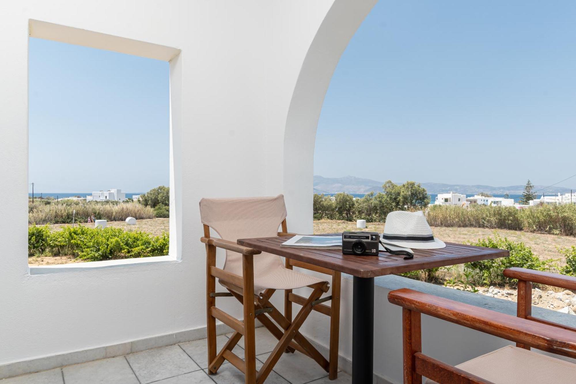 Naxian Serenity Suites Agia Anna  Esterno foto