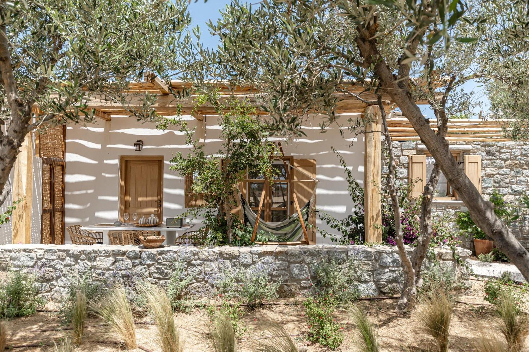 Naxian Serenity Suites Agia Anna  Esterno foto