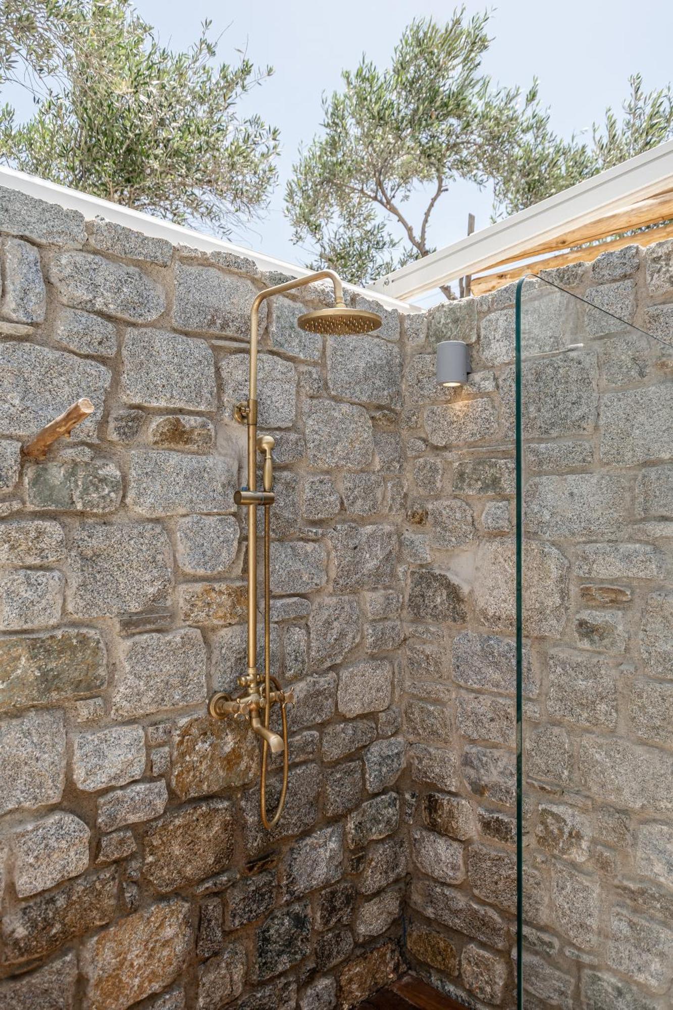 Naxian Serenity Suites Agia Anna  Esterno foto