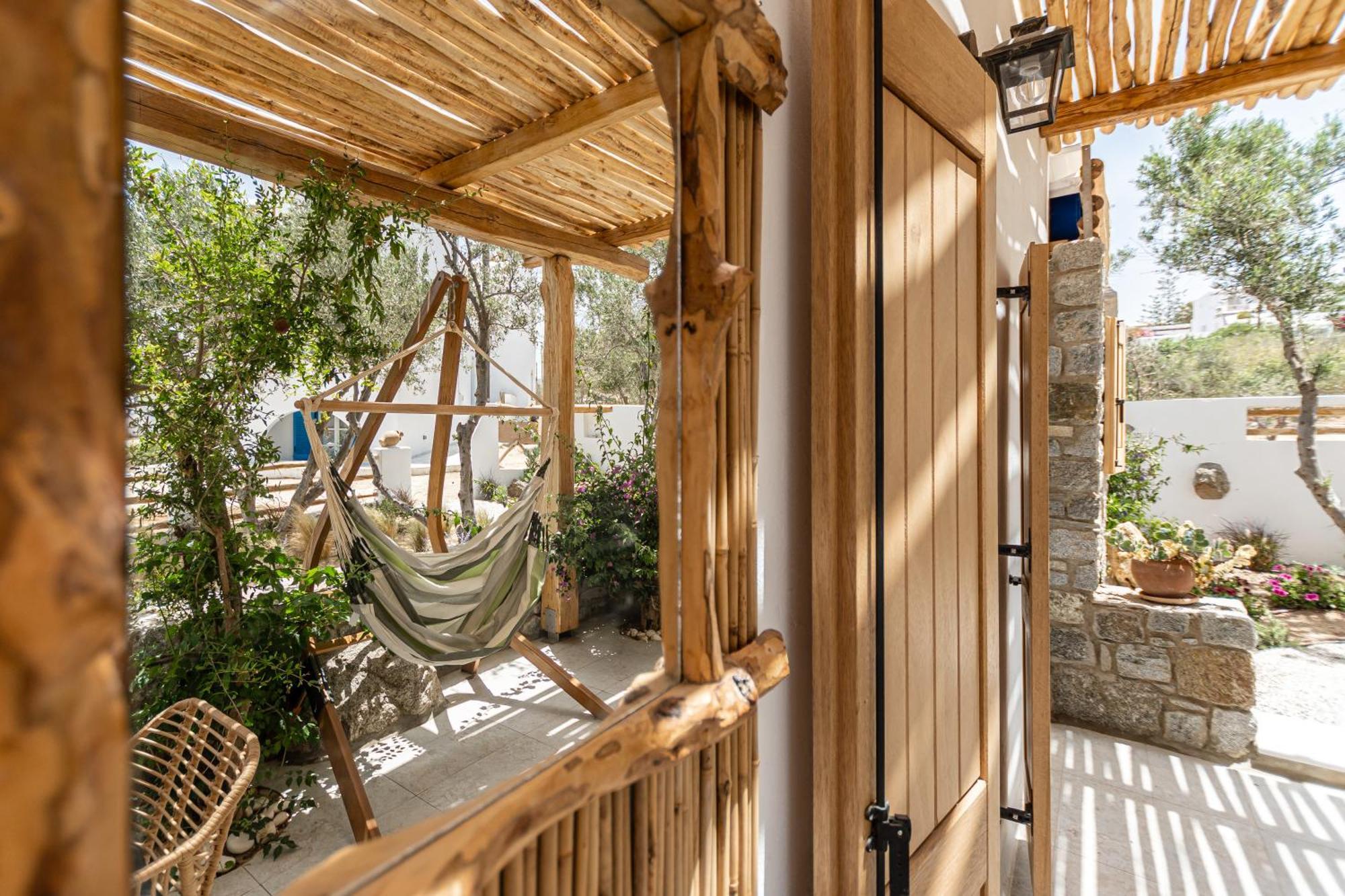 Naxian Serenity Suites Agia Anna  Esterno foto